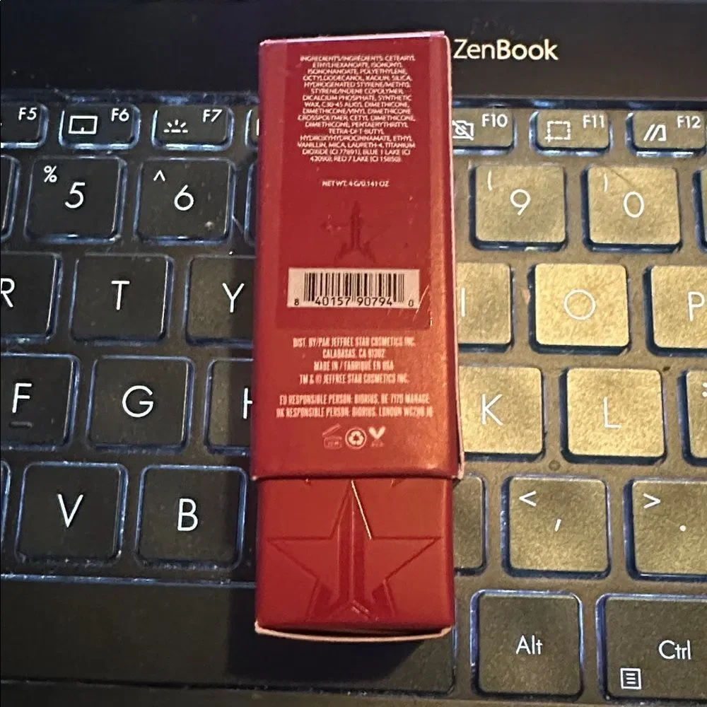Jeffree Star Velvet Trap Lipstick Entrapment